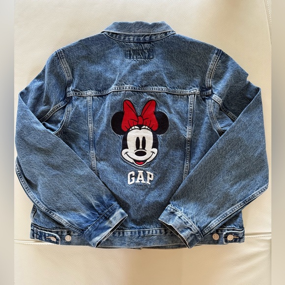 Disney GAP Blue Denim Jacket with Embroidered Minnie Mouse Patch NWT - Picture 1 of 6